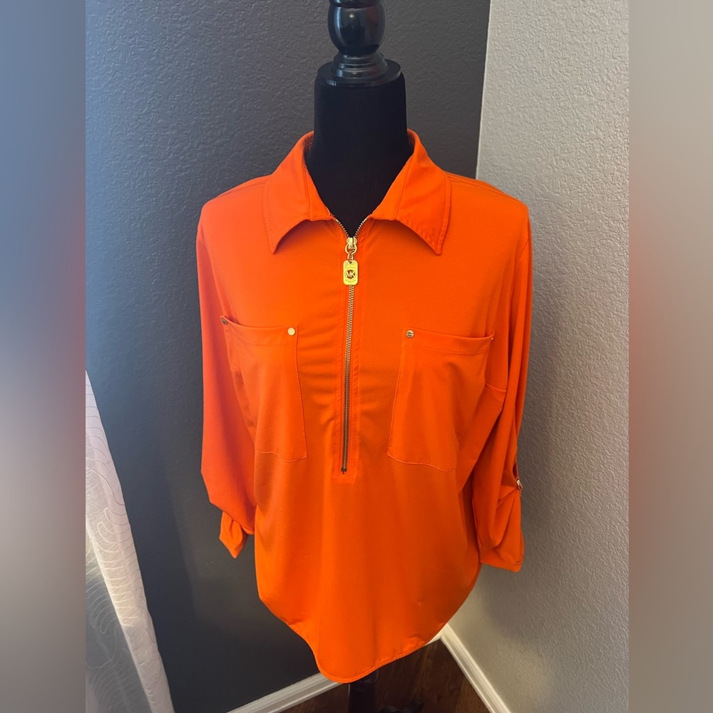 Women’s Michael Kors Blouse.  Size XL